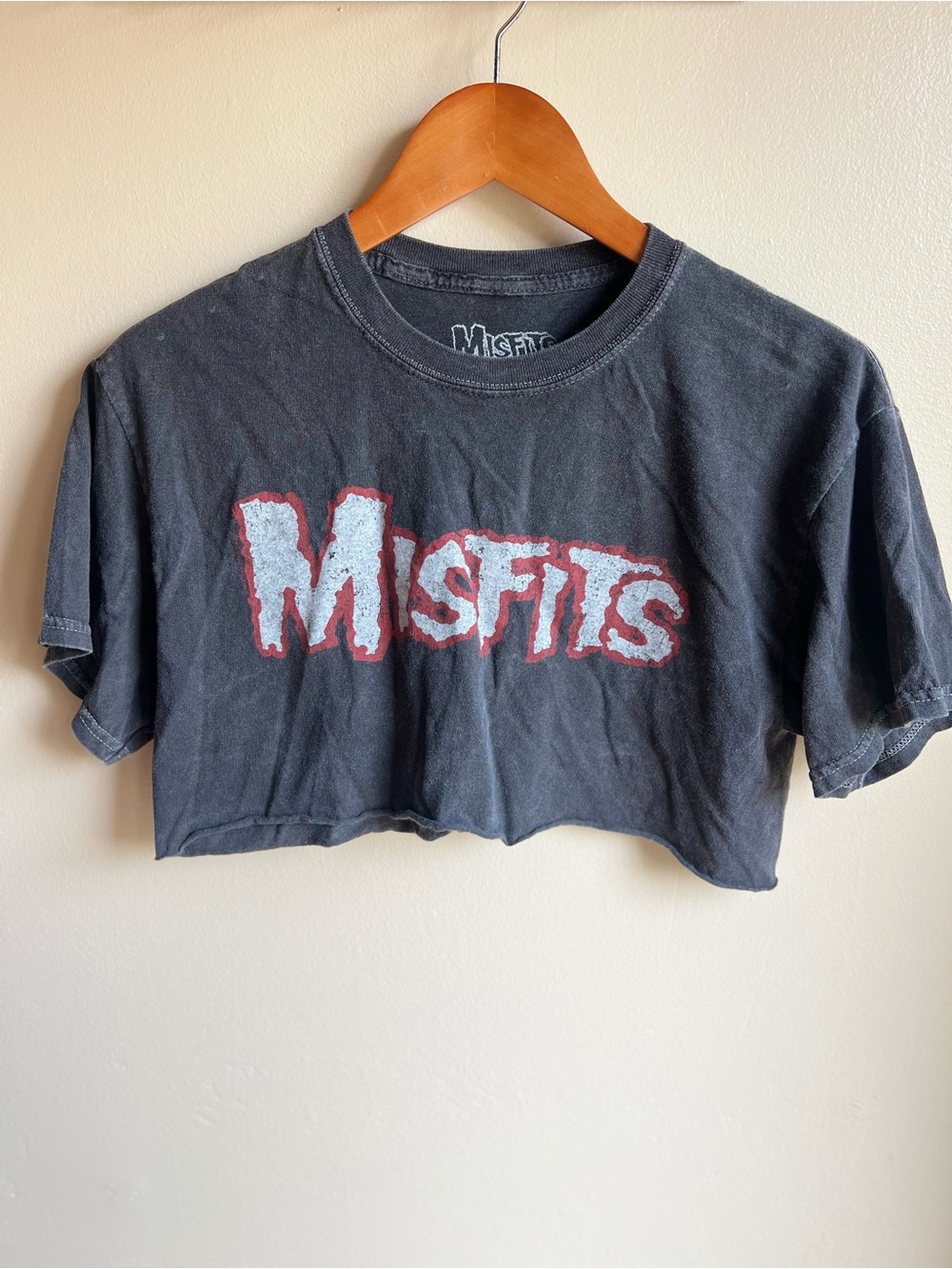 Misfits Band Tee Women’s Medium Black Mineral Wash Cropped Punk Graphic Shirt